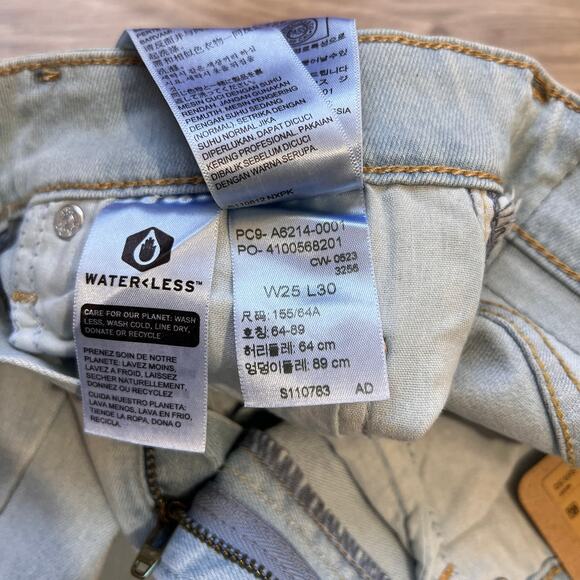 Levi's 726 High Rise Flare Split Hem Women's Light Wash Jeans 0 Short (W25 L30) - Picture 12 of 13